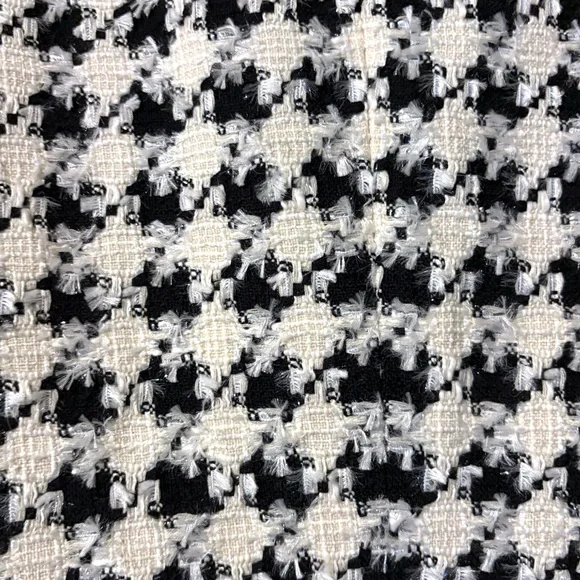 Escada Tweed Black & White Wool Blend Textured Houndstooth Blazer w/ Fringe 42